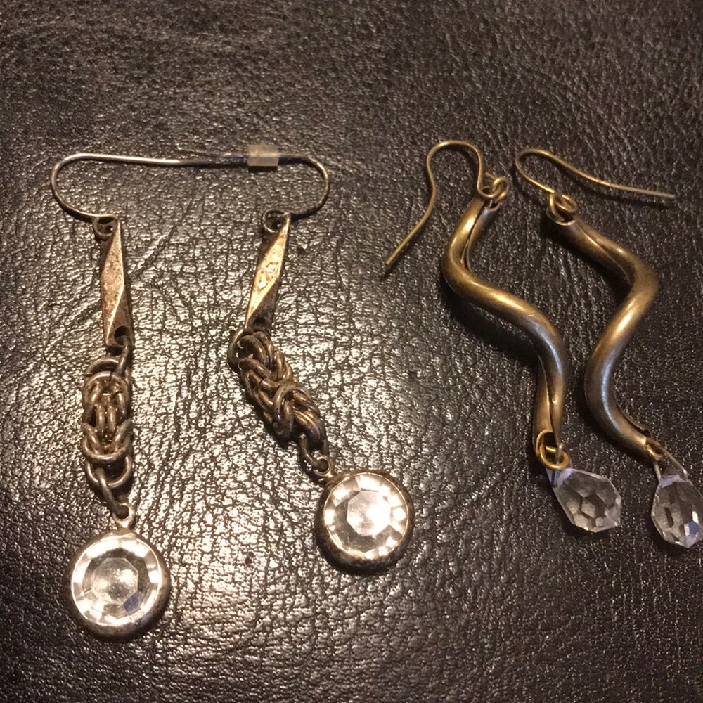 2 sets dangle earrings